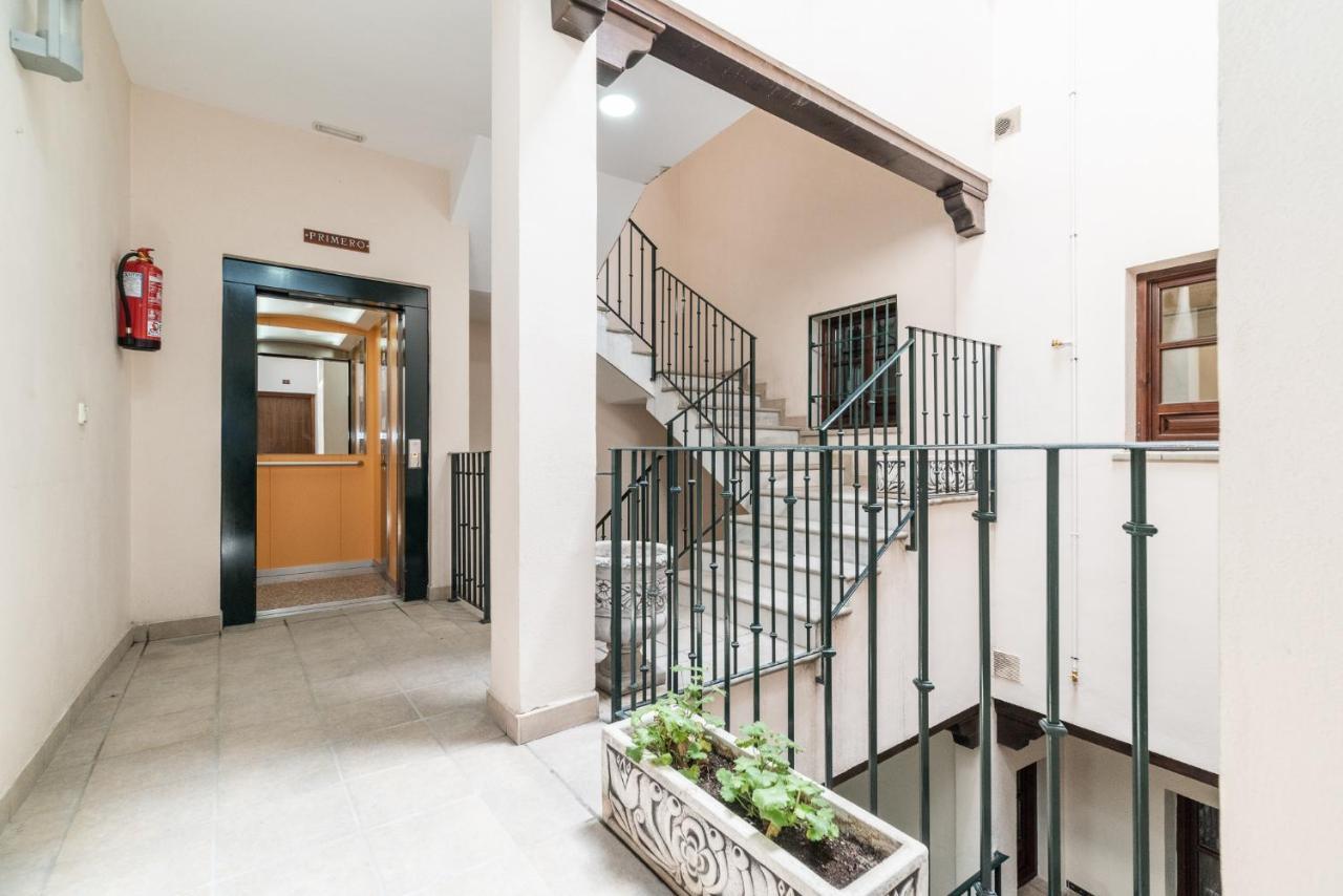 Modern Cozy Flat In Granada'S City Centre 1 Экстерьер фото