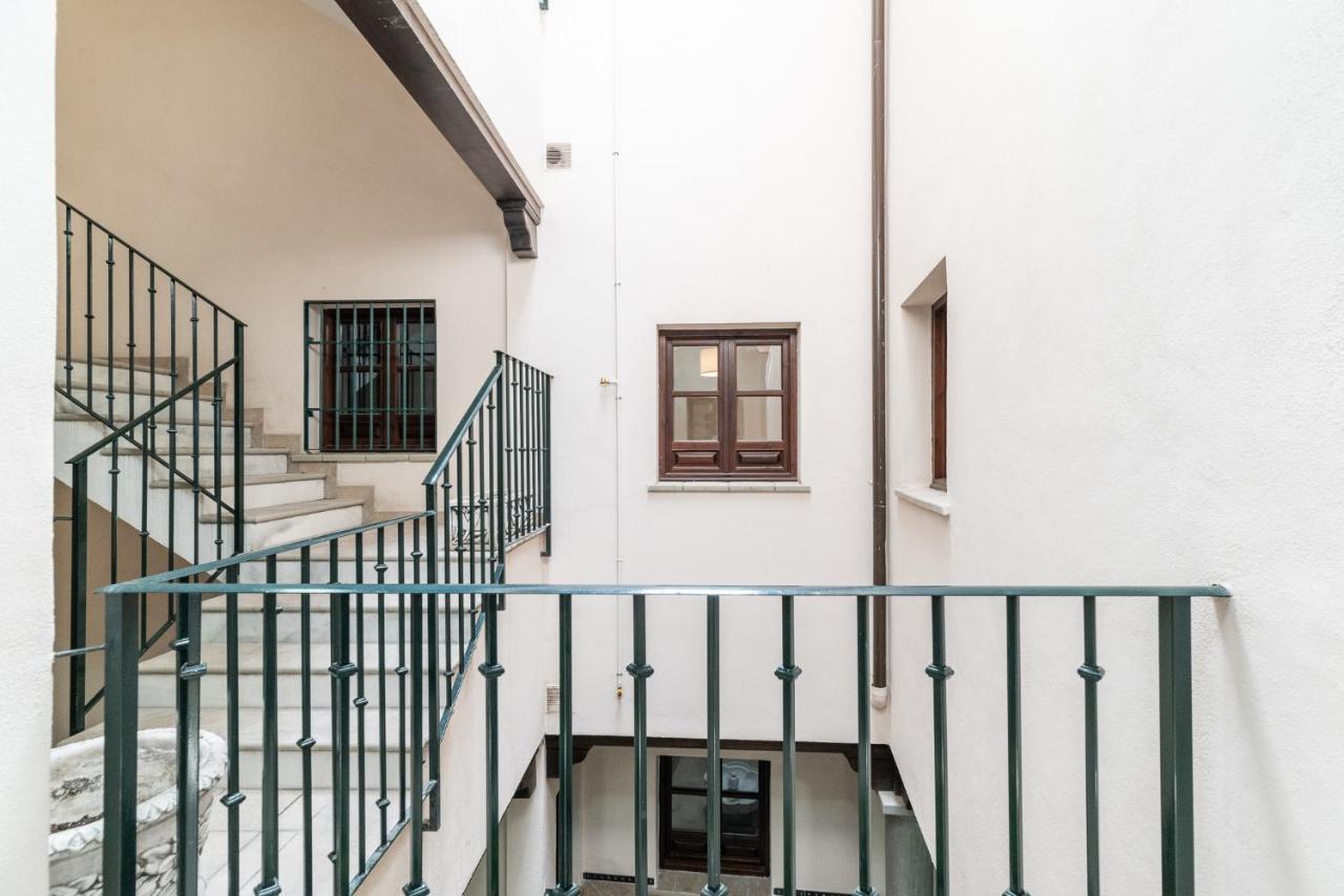 Modern Cozy Flat In Granada'S City Centre 1 Экстерьер фото